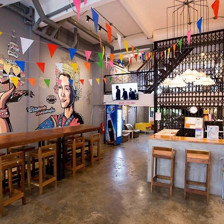 Puck Hostel Bangkok Ngoại thất bức ảnh