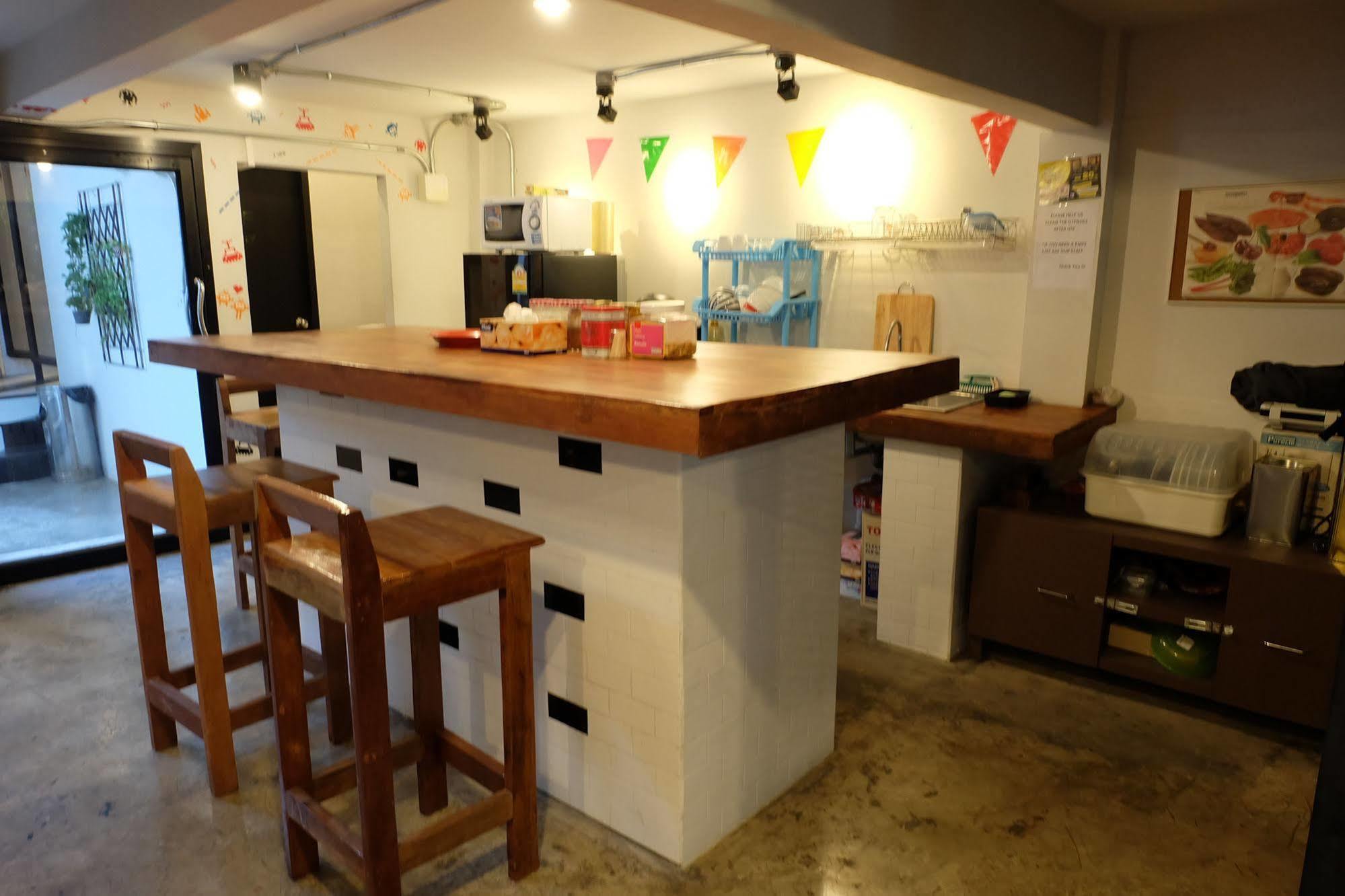 Puck Hostel Bangkok Ngoại thất bức ảnh