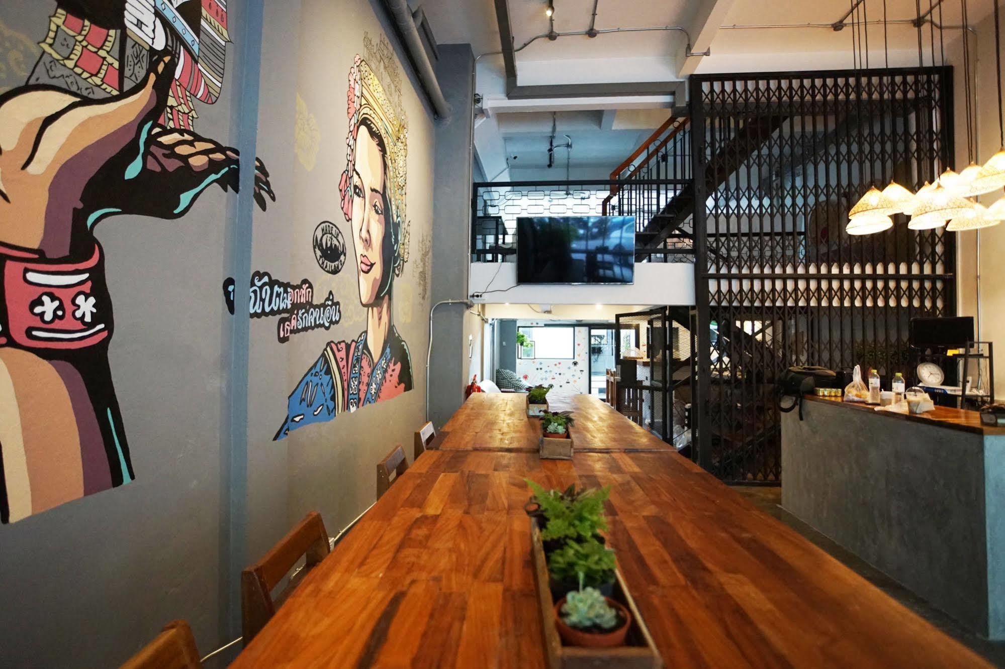 Puck Hostel Bangkok Ngoại thất bức ảnh