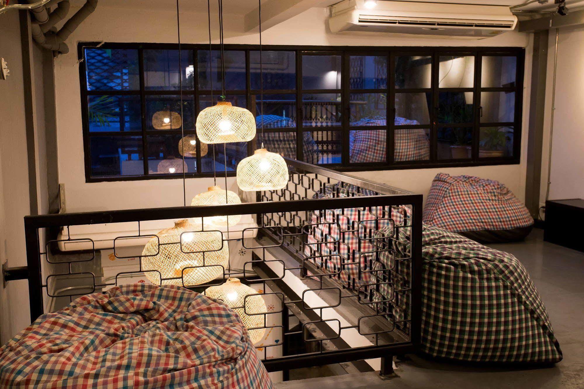 Puck Hostel Bangkok Ngoại thất bức ảnh