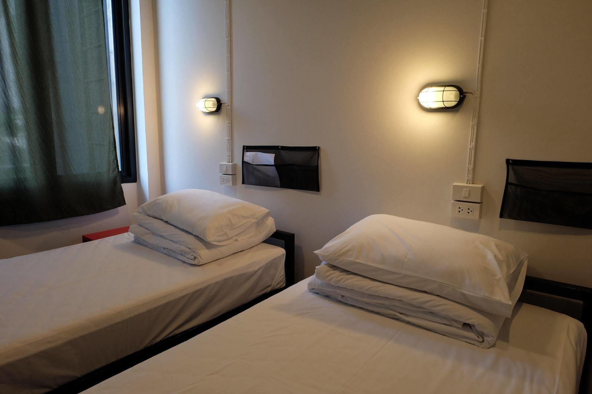 Puck Hostel Bangkok Ngoại thất bức ảnh