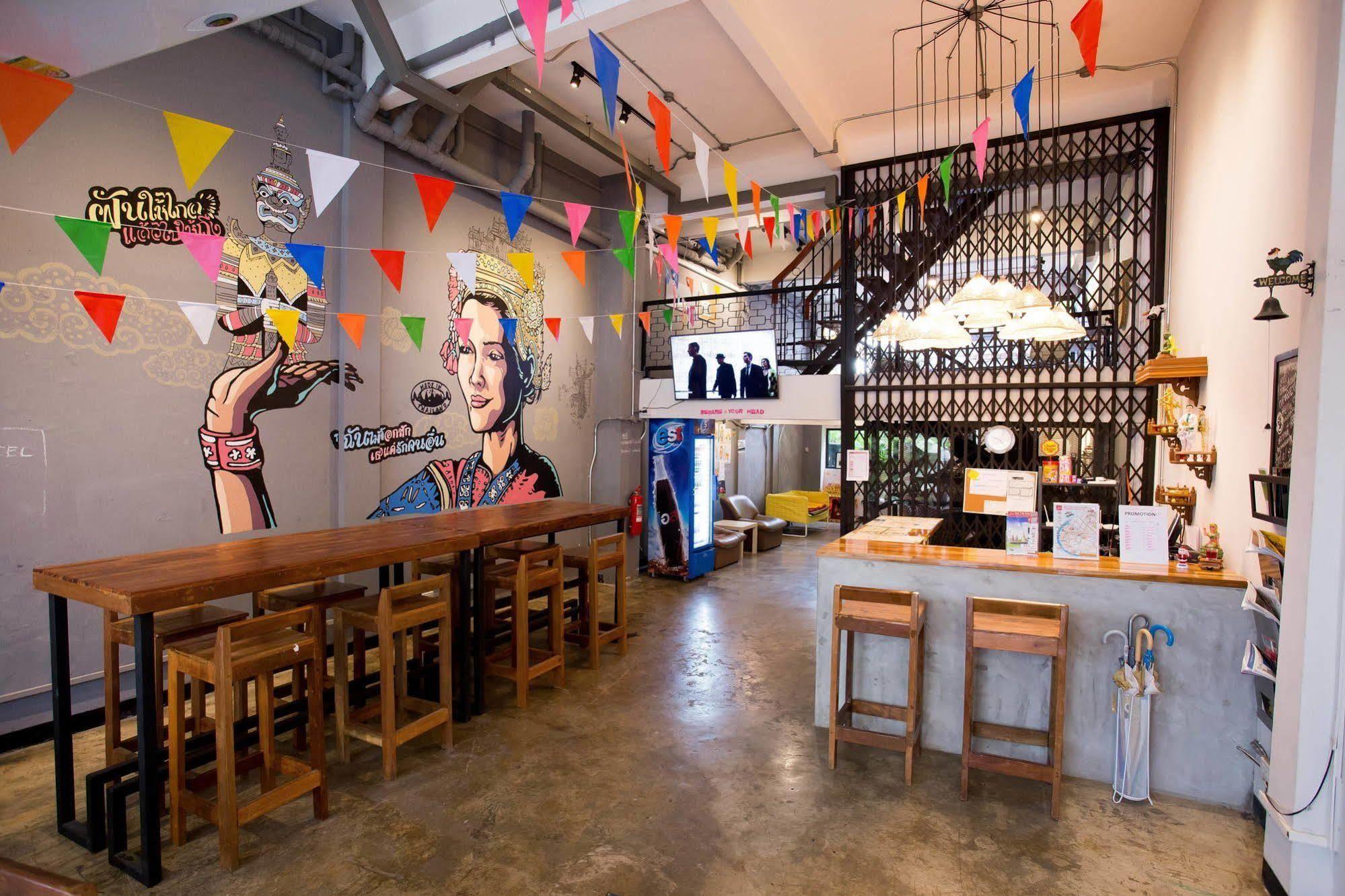 Puck Hostel Bangkok Ngoại thất bức ảnh